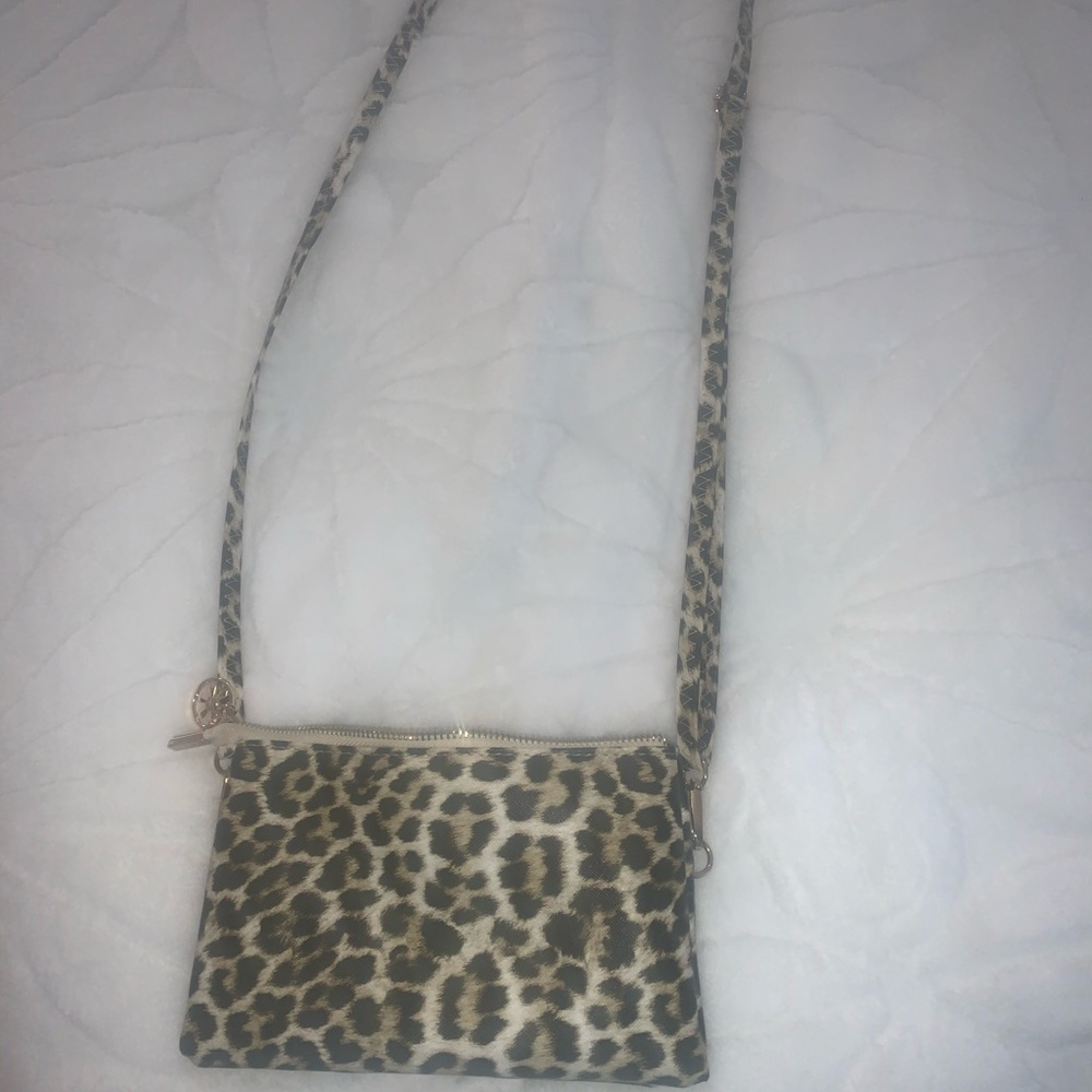 Cheetah/leopard adjustable purse